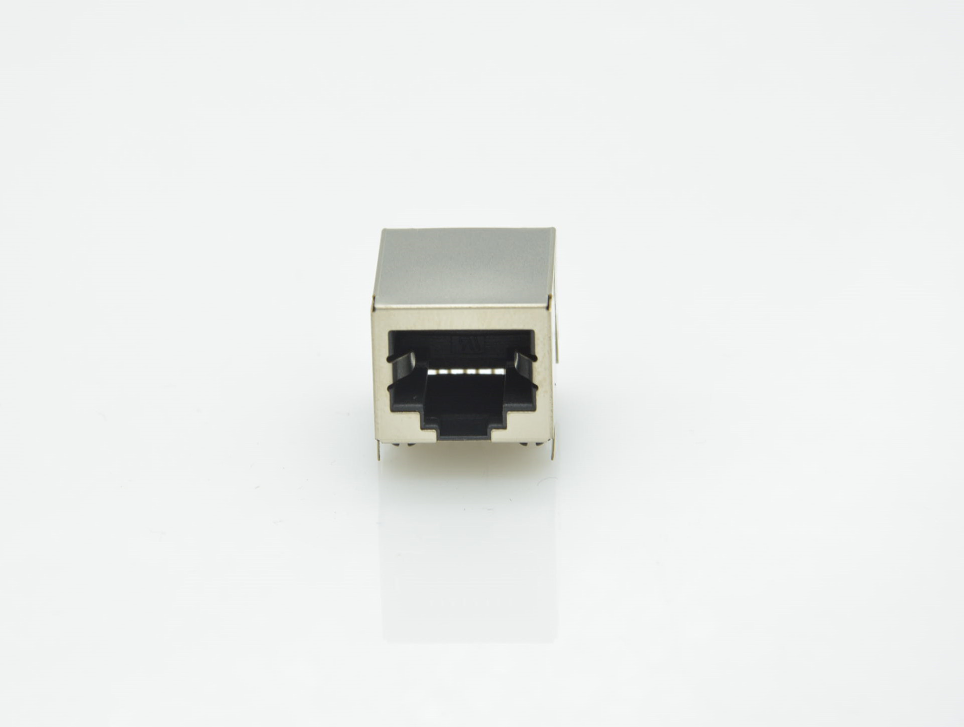 RJ45屏蔽無(wú)彈片 長(zhǎng)18.6mm